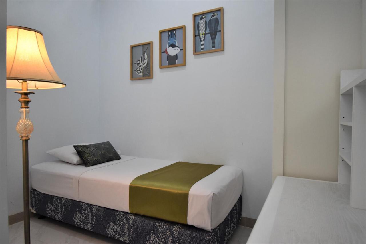 Nest Residence Giacarta Esterno foto